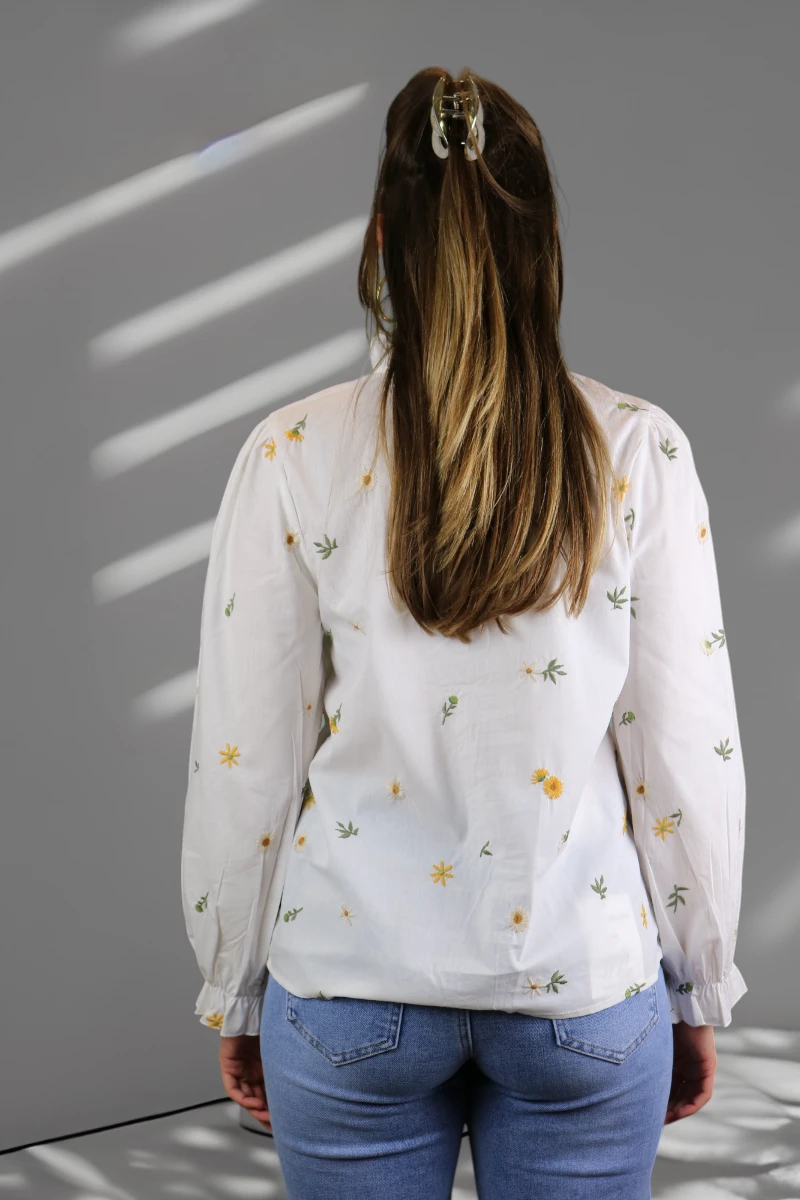 Witte Blouse met Groene Bloemen - Image 3