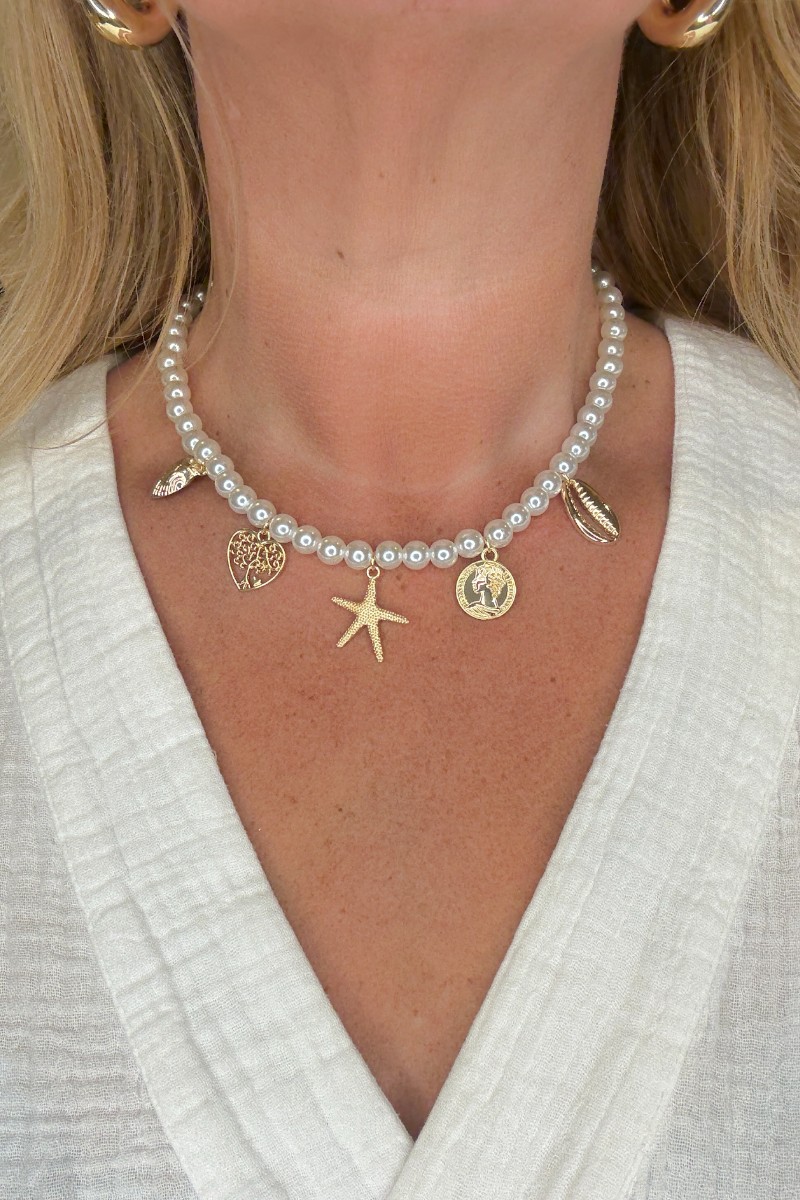 parelketting met zee bedels