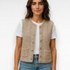 beige gilet
