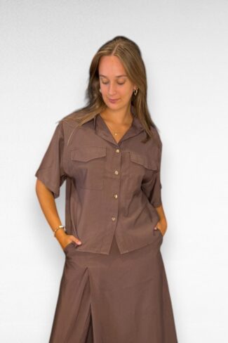 bruine blouse korte mouw
