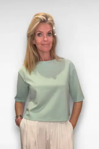 mint groene shirt