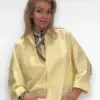 zacht gele blouse