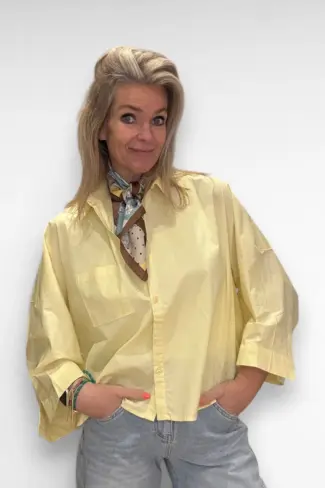 zacht gele blouse