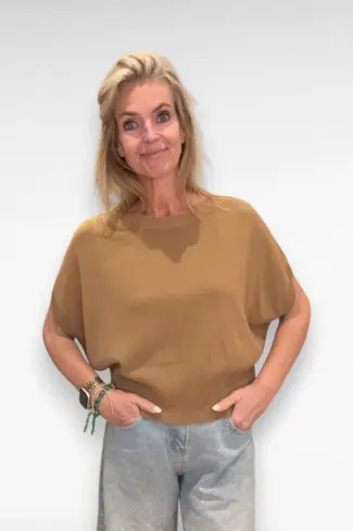 camel top