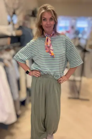 paars groen shirt