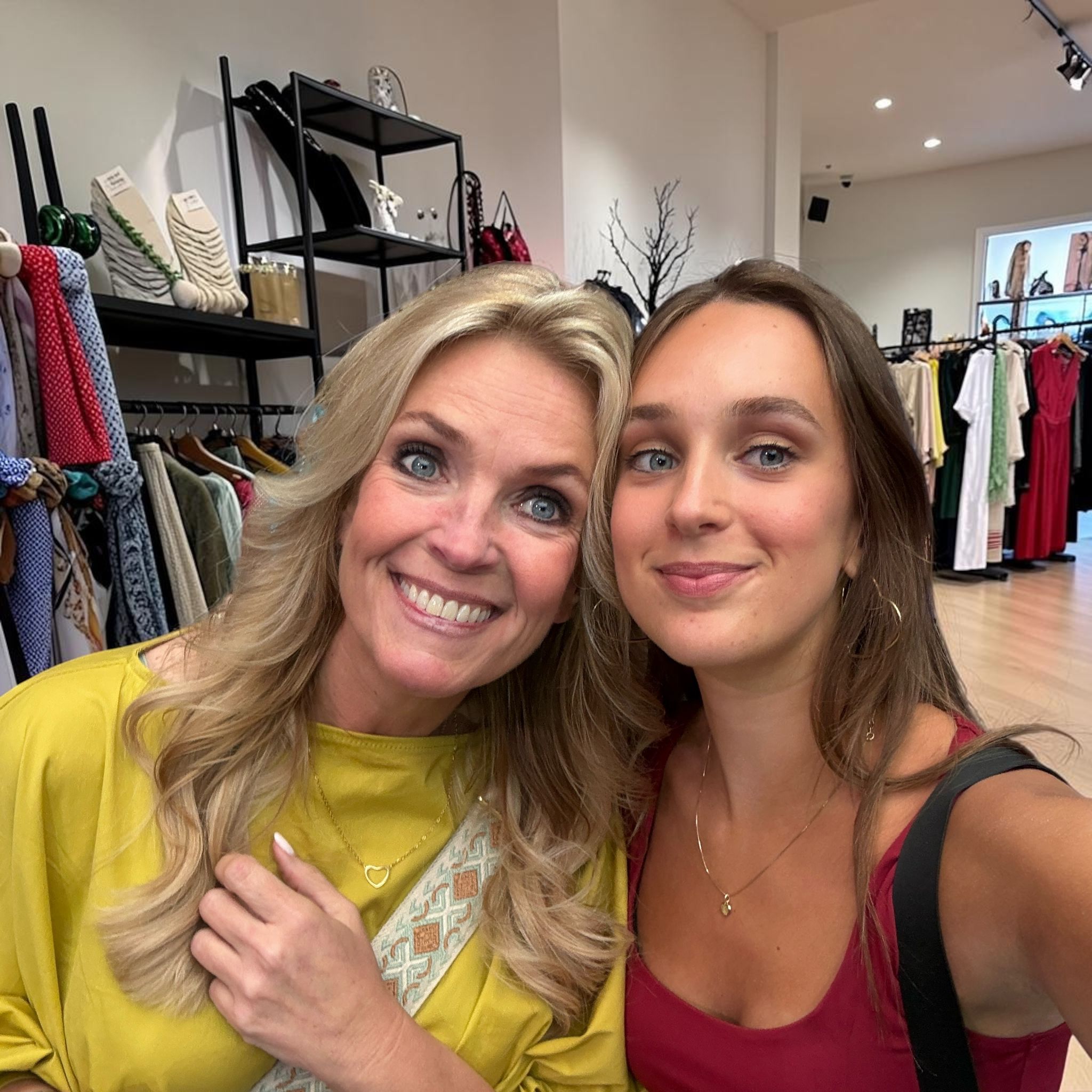 Renate en Floor in de By Floor boutique in Breda