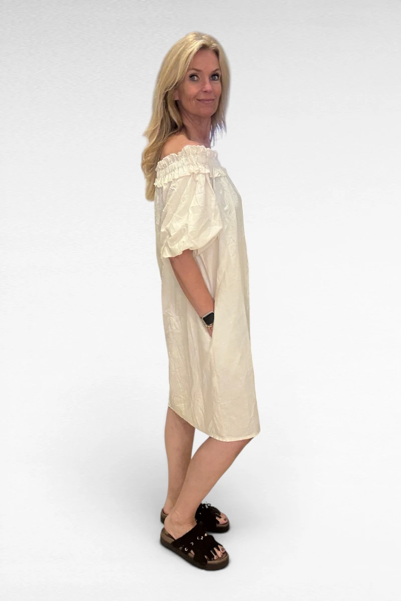 Off Shoulder Jurk Beige - Afbeelding 2