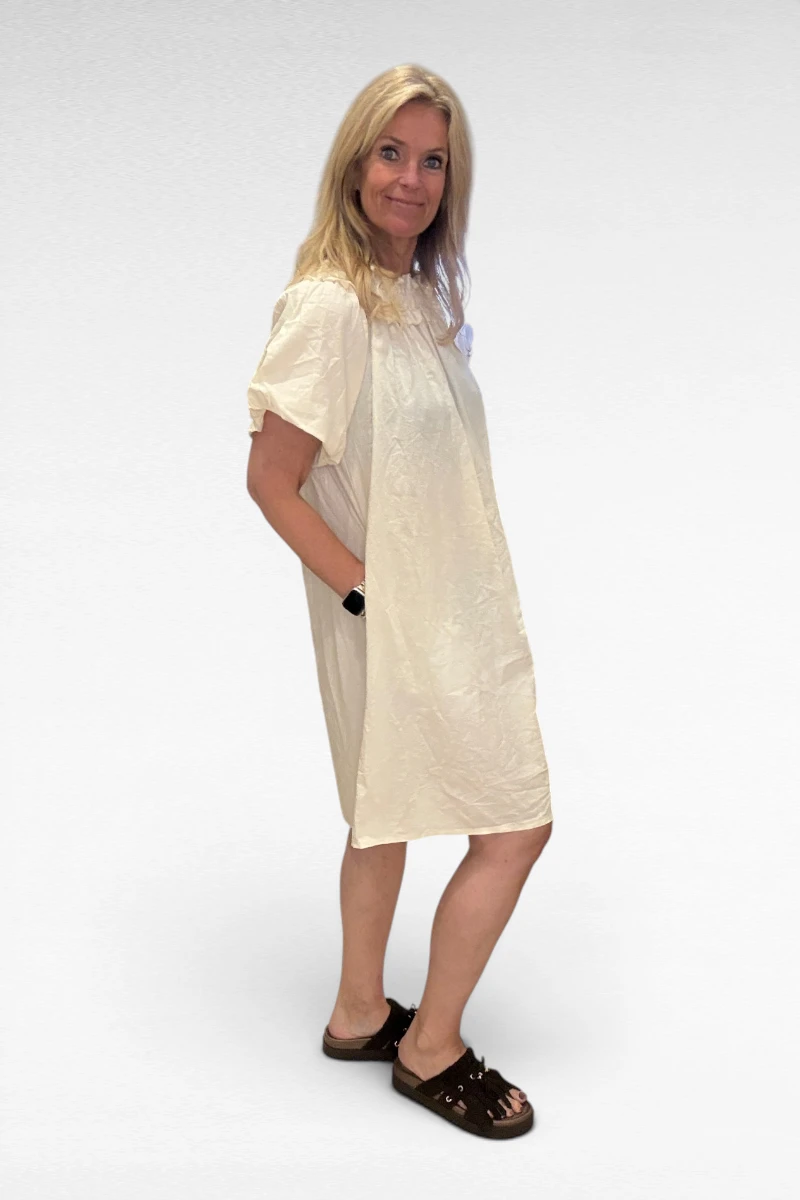 Off Shoulder Jurk Beige - Afbeelding 3