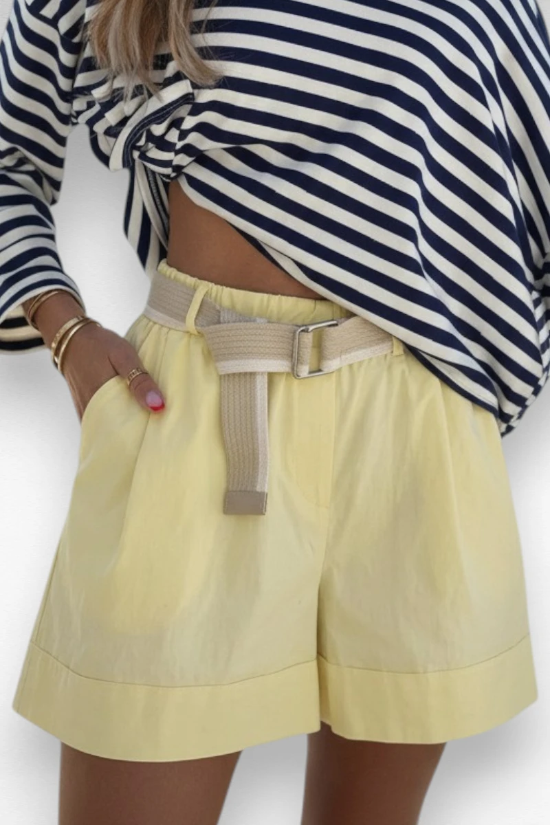 gele korte broek