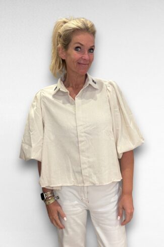 beige blouse pof
