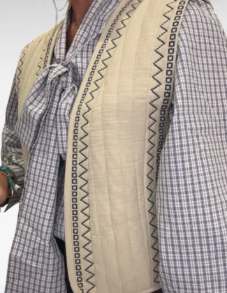 Alternative view of Gilet met Stiksel Beige
