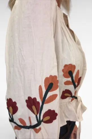 Alternative view of Blouse met Borduursels Beige