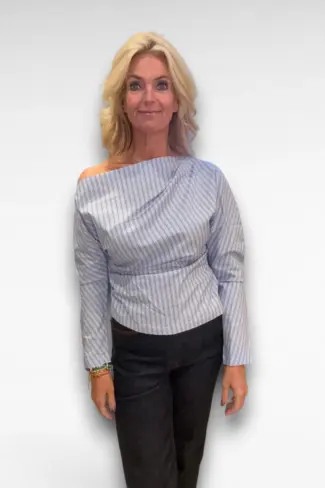 off shoulder blouse streep