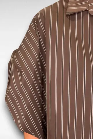 Alternative view of Gestreepte blouse bruin