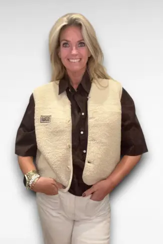 beige gilet