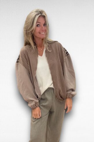GESTREEPT VEST