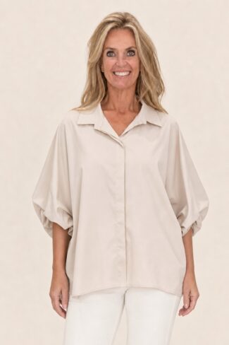 Beige Blouse – voorkant