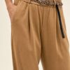 Broek Camel met Riem – detail