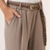 Broek Taupe met Riem – detail