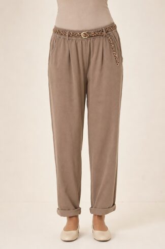 Broek Taupe met Riem – voorkant