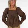 bruine top met kant