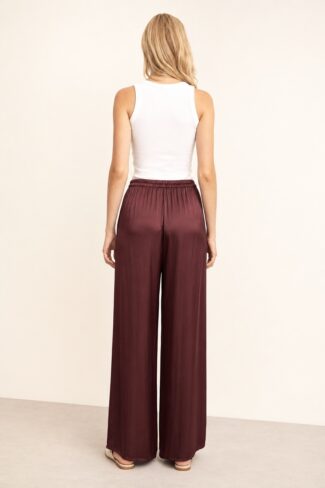 Satijnen Broek Rood – achterkant