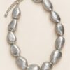 Zilverkleurige grote kralenketting, volledig product