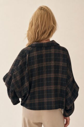Zwarte damesblouse, achterkant