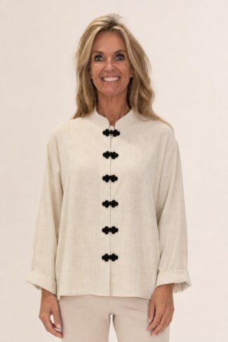 Beige damesblouse, voorkant