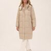 Beige Donsjas, gedragen overzicht