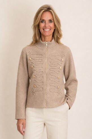 Beige Veste met knopen, voorkant