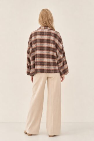 Bruine damesblouse, achterkant