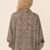 Camel damesblouse, achterkant