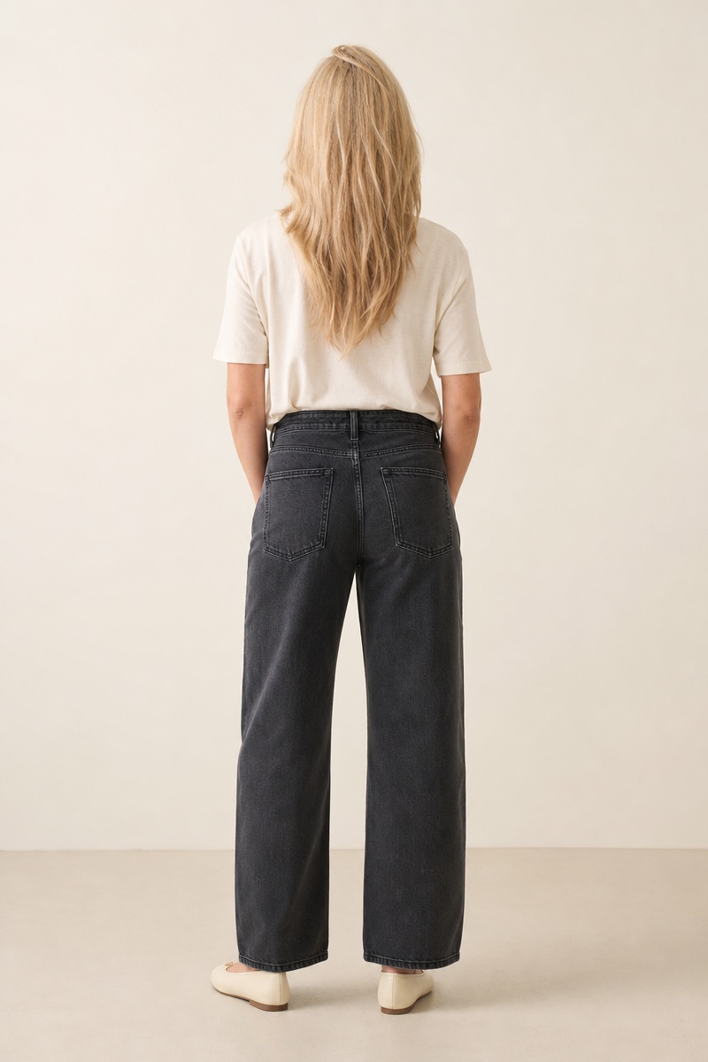 Grijze damesjeans, achterkant